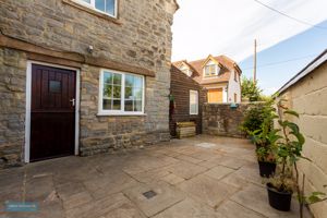 Courtyard- click for photo gallery